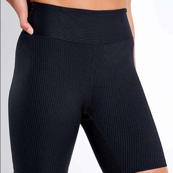 Year of Ours Black Ribbed Biker Short - Picture 4 of 6